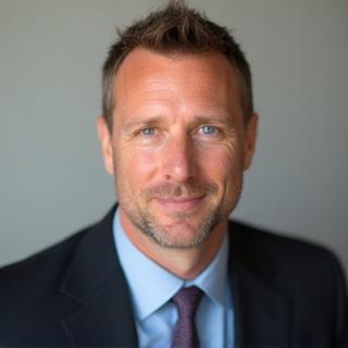 Professionellt porträtt av Erik Björklund